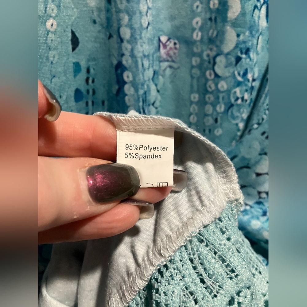 🌸 Teal Patterned Lace‑Trim Blouse – 1XL – Stretchy & Feminine - Picture 3 of 3